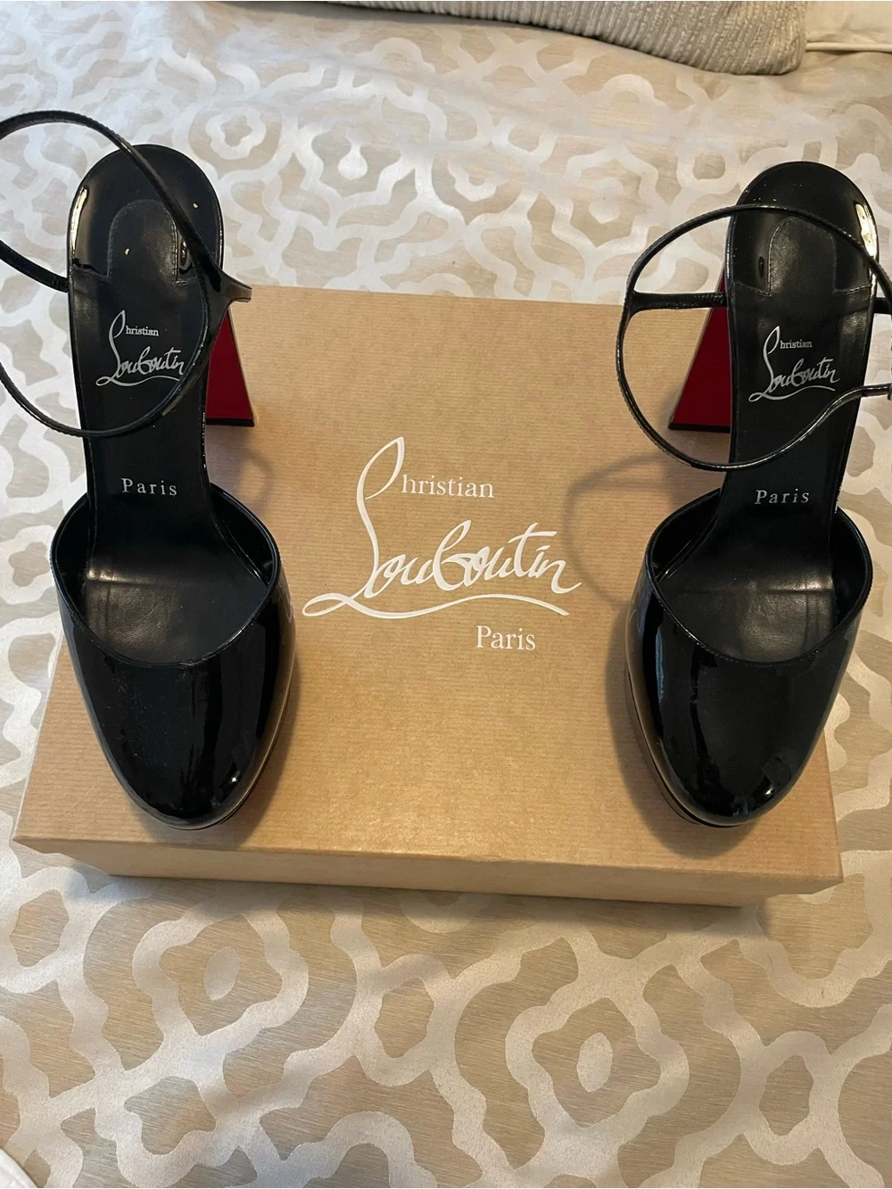Christian Louboutin Loo Pump 130 Patent Leather in Black AUTHENTIC